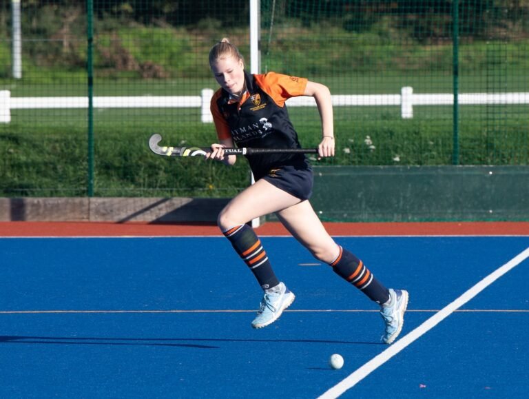 Advent to box hockey — WE ARE GIRLS IN SPORT