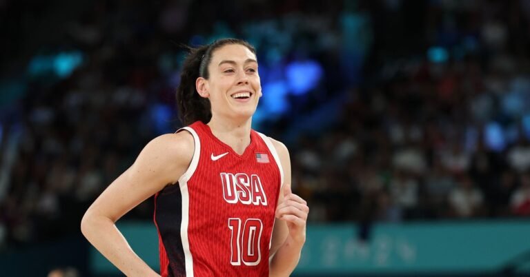 FIBA: Staff USA, Australia meet for spot in gold medal recreation