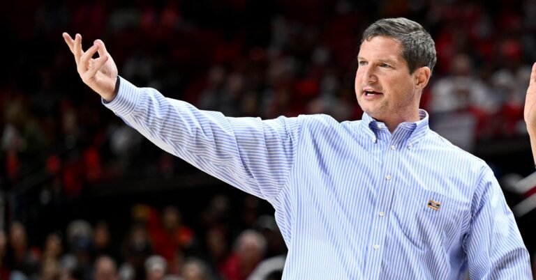 WNBA: Atlanta Dream faucet Karl Smesko from FGCU as new head trainer
