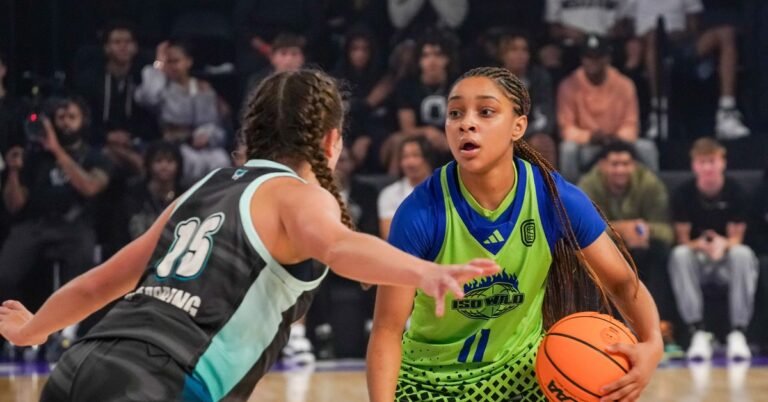 WBB: Kaleena Smith and 5 different long term girls’s basketball stars