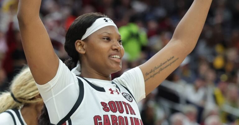 NCAAW: No. 1 South Carolina meets No. 9 NC State in Ultimate 4 rematch