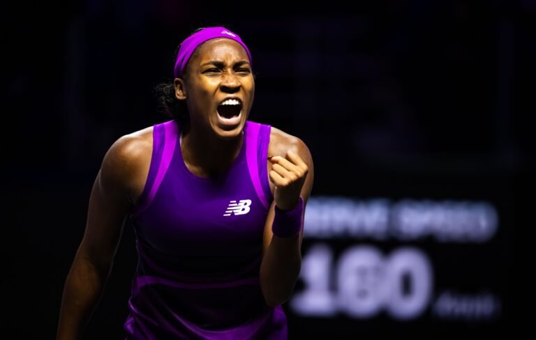 International No. 3 Coco Gauff defeats No. 2 Iga Świątek, clinches semis berth at WTA Finals