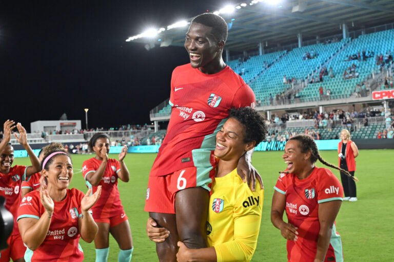 Chawinga Wins 2024 NWSL MVP as Bethune, Sams Upload Awards