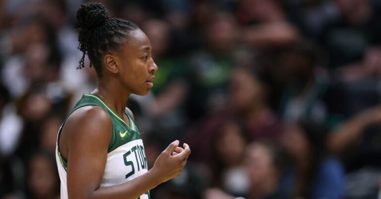 WNBA: Jewell Loyd reportedly requests business from Seattle Hurricane