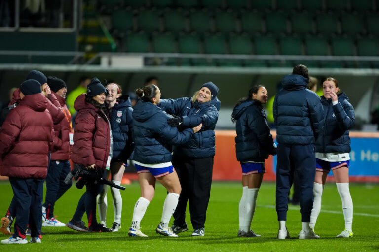 Trainer Emma Hayes Drops First USWNT Roster of 2025