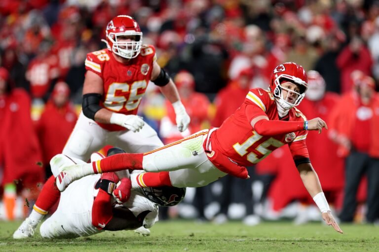 4 groups vie for Tremendous Bowl berths on NFL Championship Sunday
