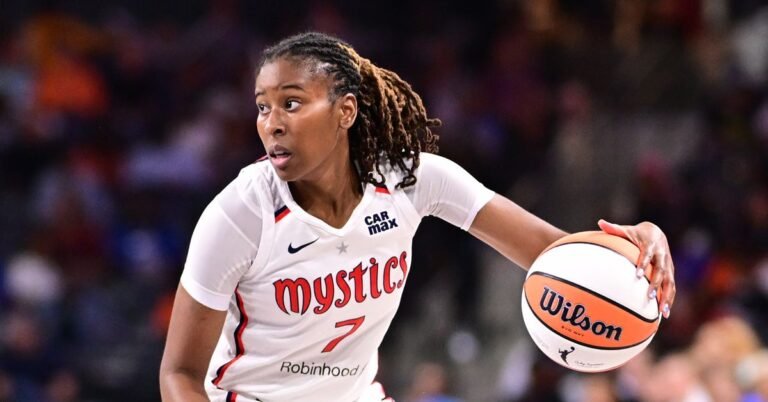 WNBA: Chicago Sky business for Ariel Atkins
