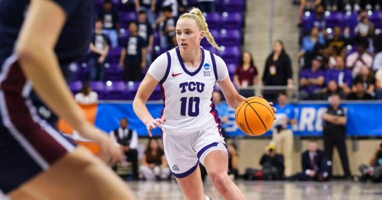 NCAAW: Van Lith, TCU tackle Louisville in 2nd around of match