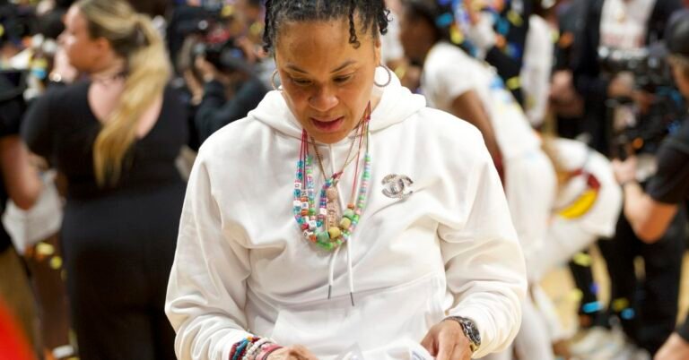 NCAAW: Daybreak Staley, South Carolina are again within the Ultimate 4