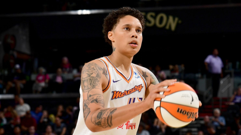 All-Stars Alyssa Thomas, Brittney Griner at the transfer amid wild WNBA offseason