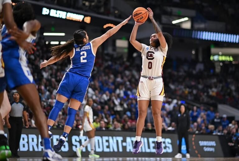 South Carolina and UCLA e-book Ultimate 4 tickets, two spots nonetheless up for grabs
