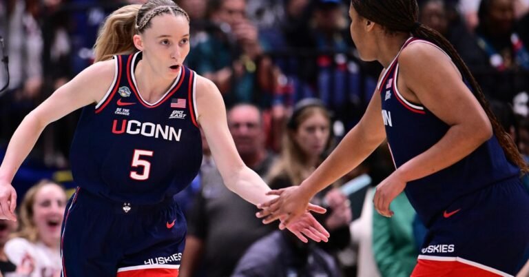 NCAAW: South Carolina and UConn advance to name sport