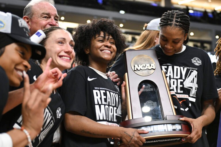 Texas Preps for a South Carolina Rematch on the NCAA Ultimate 4