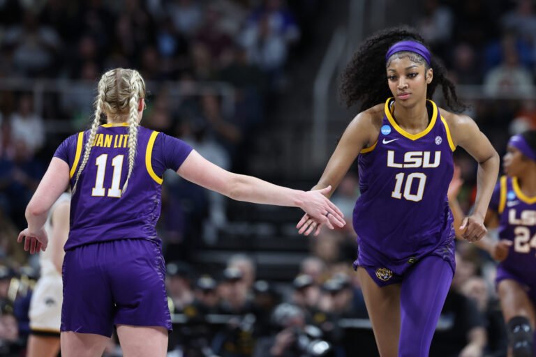 WNBA Stars Head Again to Faculty for Preseason Video games