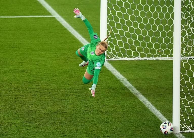 No. 5 England advances to UEFA Girls’s Euro semifinal