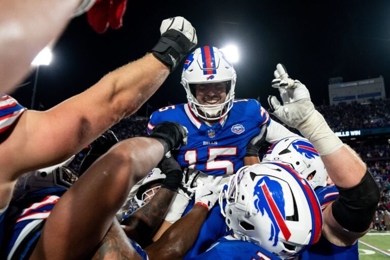 The buzziest headlines from a show-stopping Week 1 NFL slate