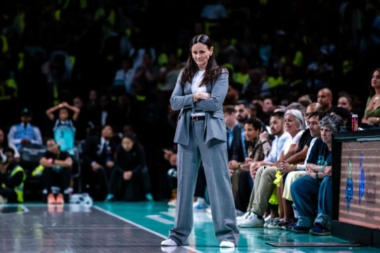 Toronto Pace rent Sandy Brondello because the franchise’s first head trainer