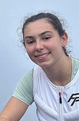 F1A Singapore Grand Prix – Scarlett Archer — WE ARE GIRLS IN SPORT