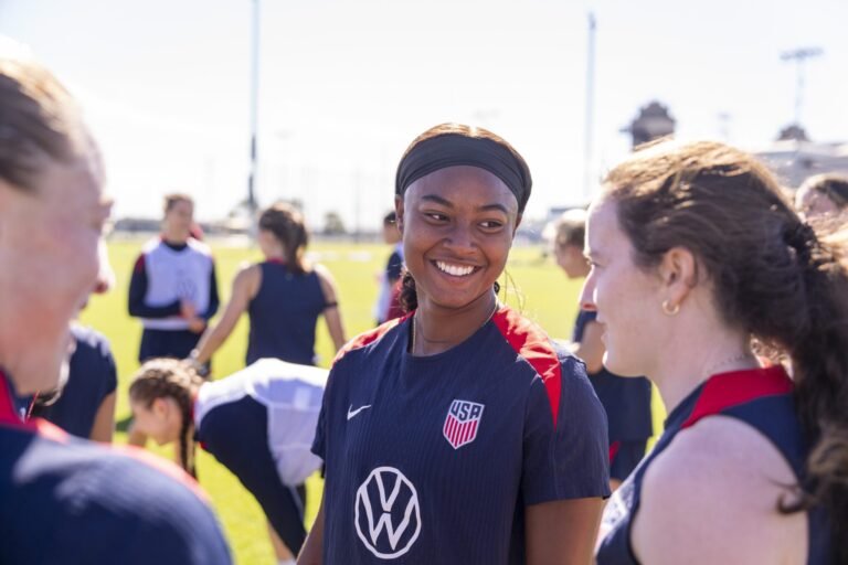 USWNT Takes the Pitch Towards Portugal to Kick Off October Friendlies
