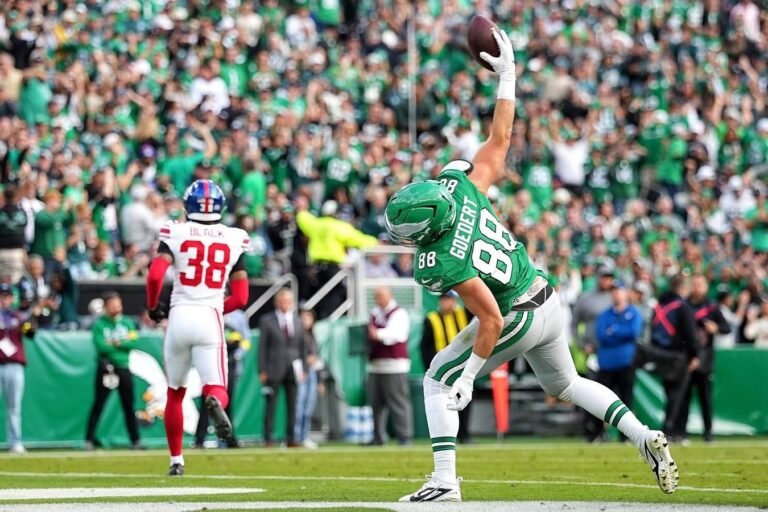 A birthday celebration of Nationwide Tight Ends Day